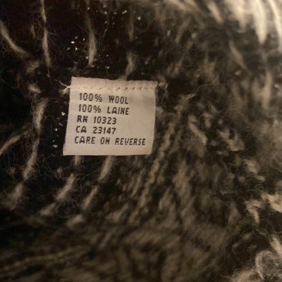 Beautiful Talbots wool sweater - Picture 3 of 3